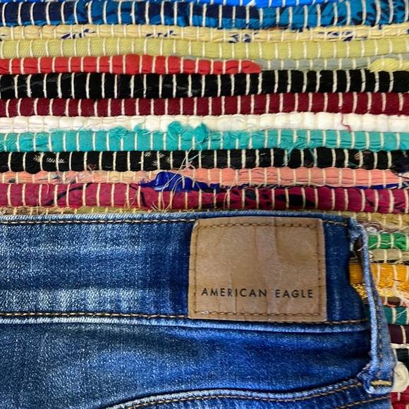 American Eagle Distressed MIDI Denim Shorts- #1812 - Picture 10 of 13